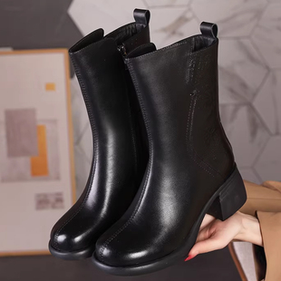 真皮中筒靴今年流行的厚底马丁靴女妈妈新款秋冬季加绒保暖短靴子