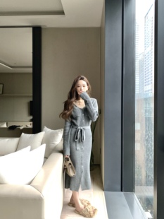 COOLLINE林子熙 自zhi线特殊纹理百搭针织连衣裙v领长裙 浪漫与诗