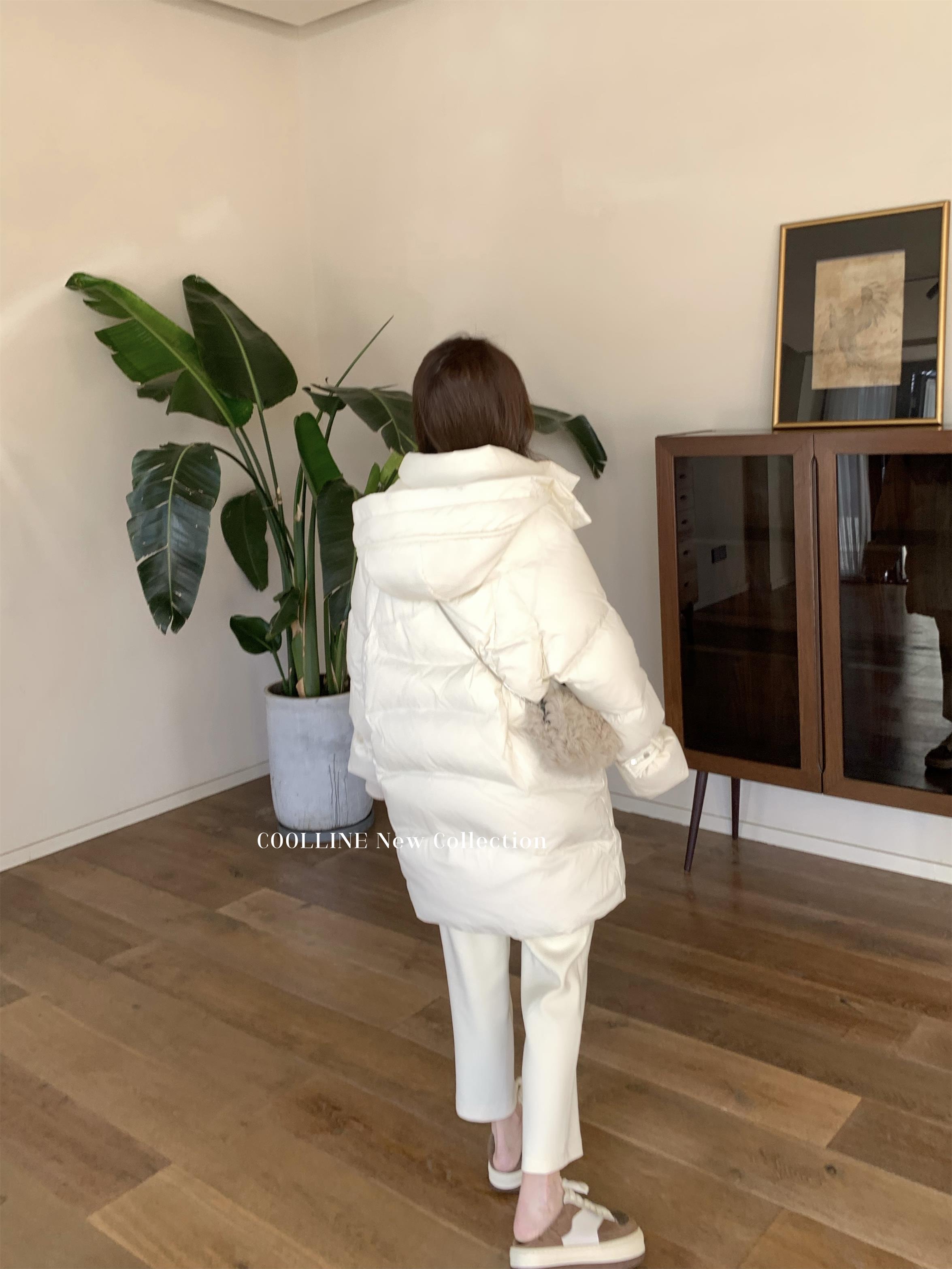 无毛领乖巧中长款羽绒服