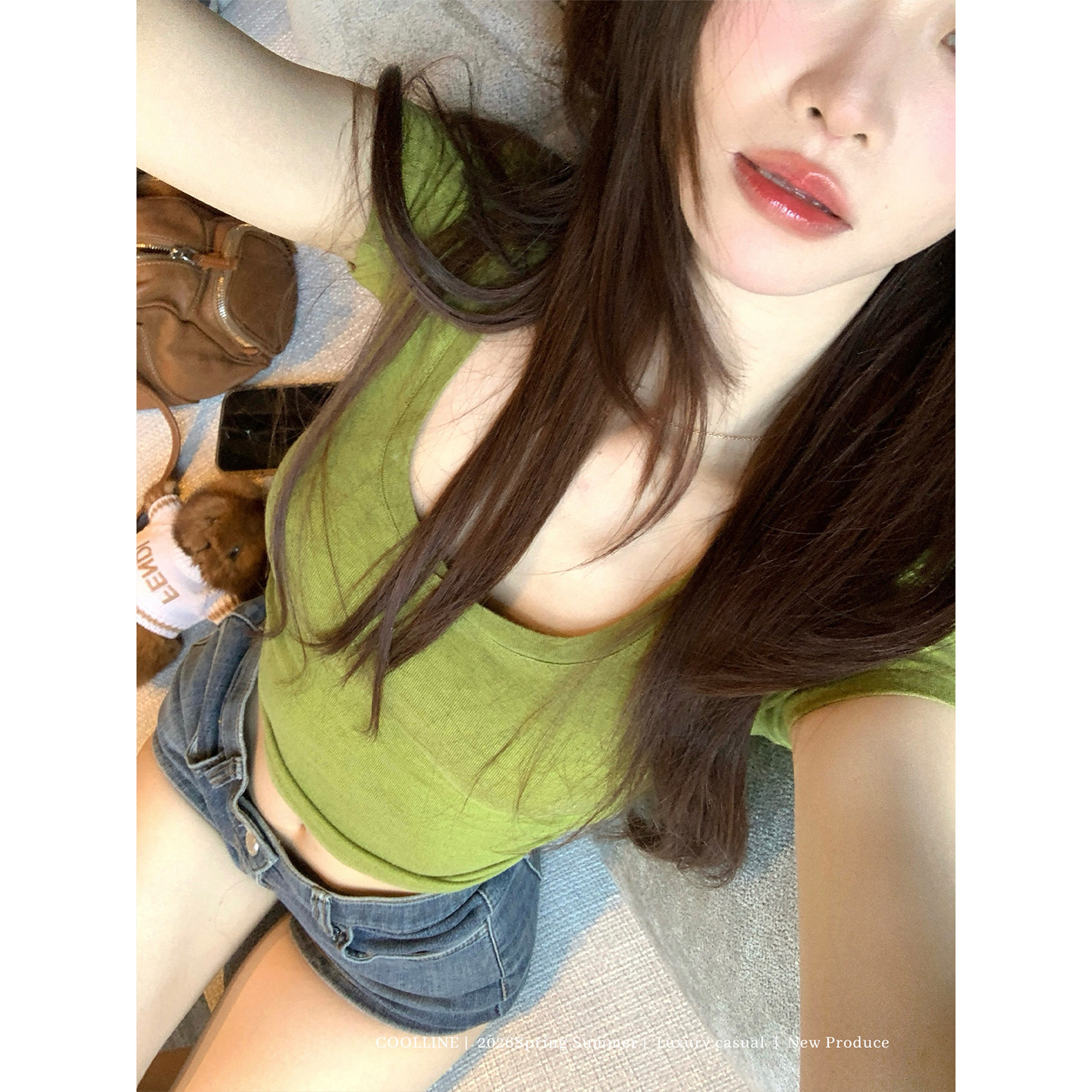 COOLLINE林子熙 &ldquo;2400瓦灯泡绿&rdquo;巨显白的苔藓绿莱赛尔羊毛短袖