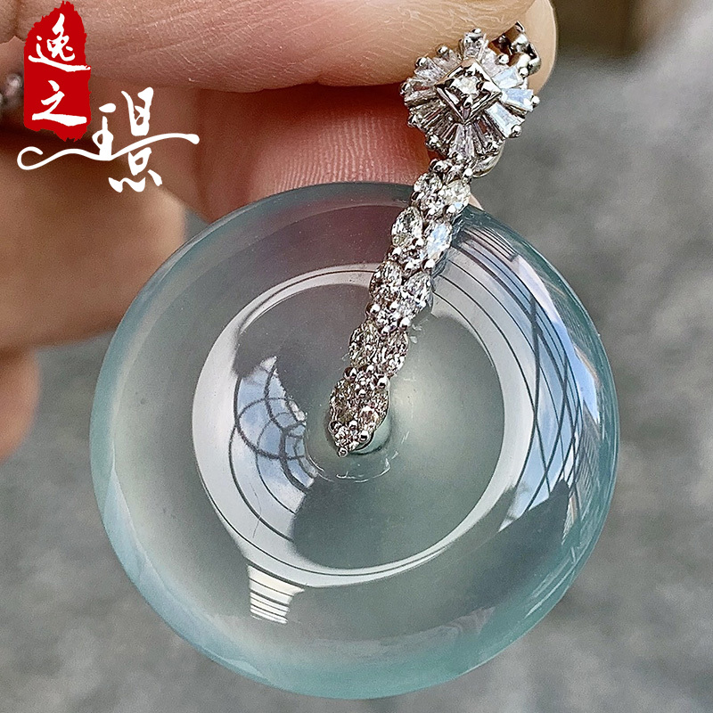 逸之璟天然翡翠平安扣吊坠