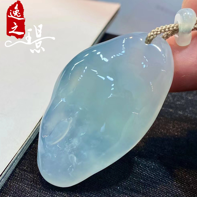 逸之璟天然翡翠悟道吊坠