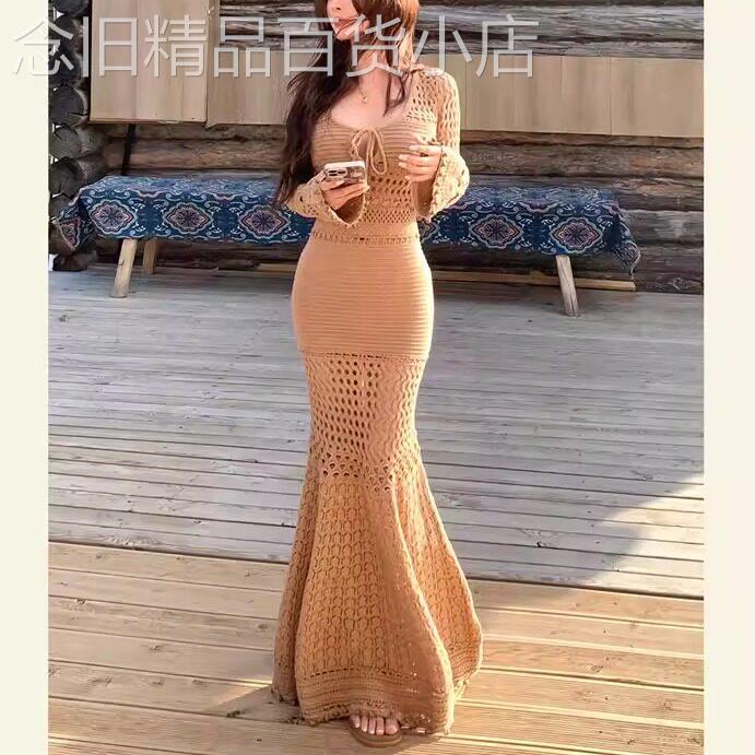 早秋高级感巨好看小众度假风镂空针织连衣裙法式名媛风情万种长裙