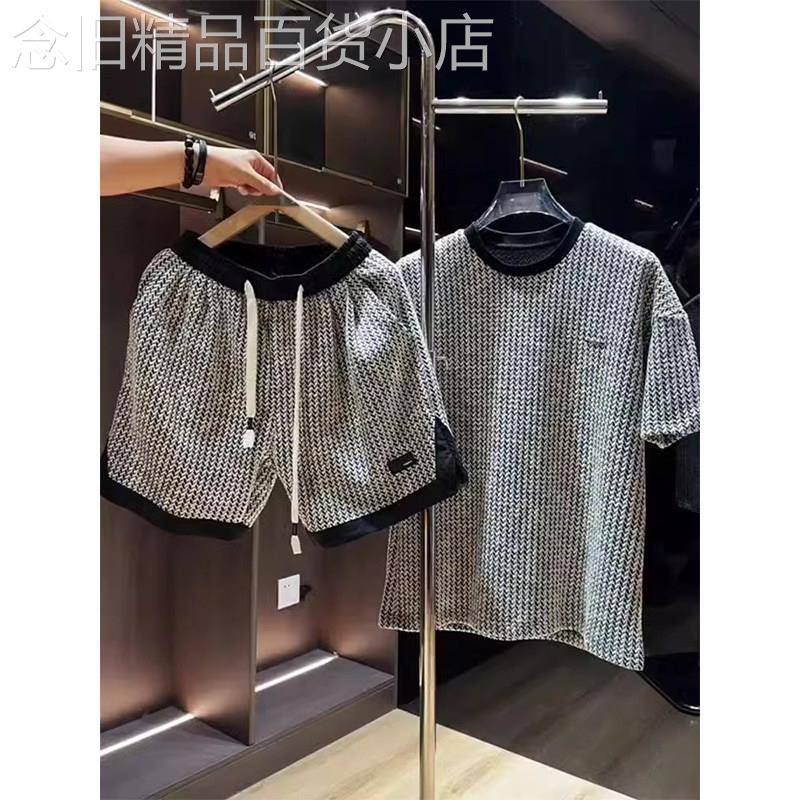 高端夏季短袖短裤套装男士潮流黑白条纹印花时尚百搭小绣标两件套