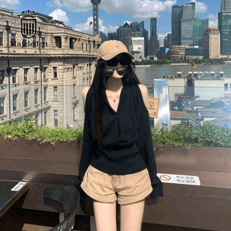 正品2026春夏新款一整套超火穿搭黑色露肩上衣女装休闲宽松阔腿裤