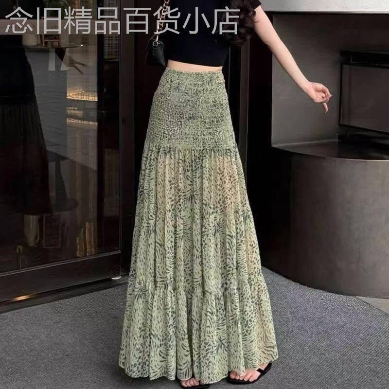 2026夏季法式度假风褶皱绿色豹纹印花半身裙女高腰显瘦雪纺长裙