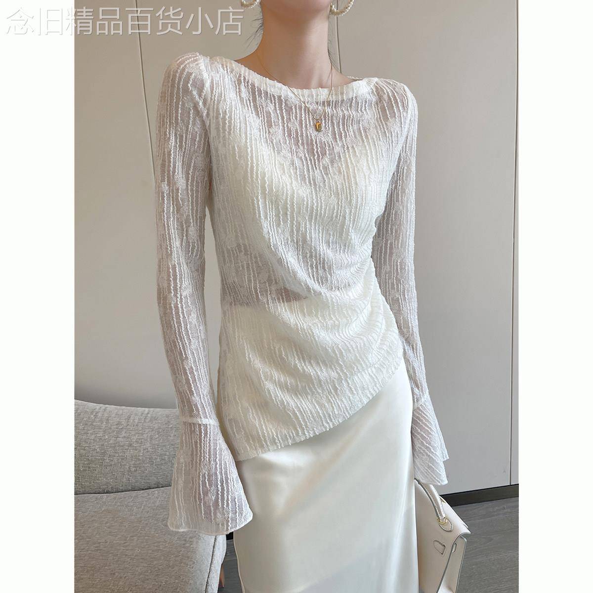 蕾丝长袖T恤女夏季2026新款时尚百搭不规则镂空修身显瘦圆领上衣