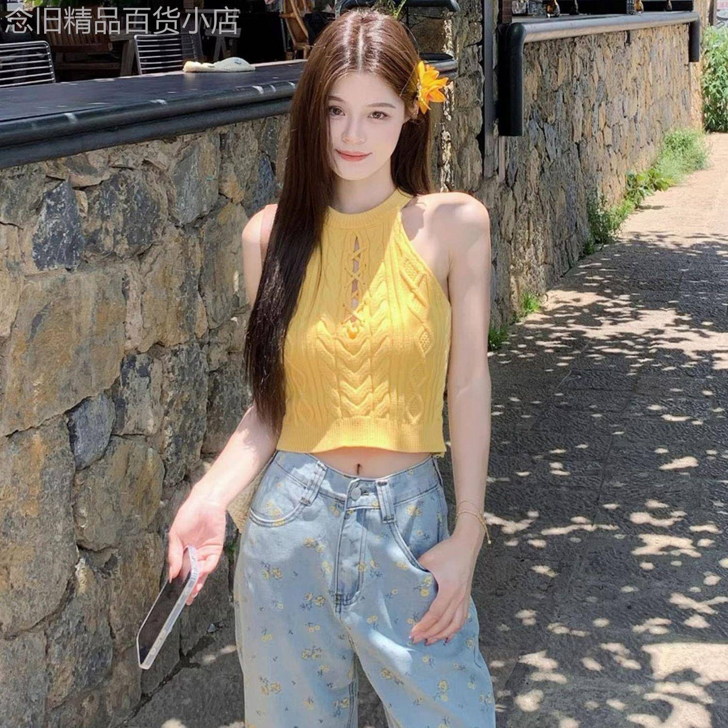 柠檬黄针织挂脖吊带背心女夏日多巴胺穿搭独特超好看镂空美背上衣
