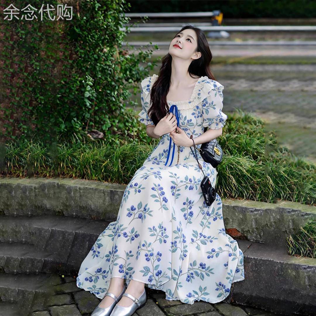 法式蓝色碎花短袖收腰洋装女夏2026新款淡高级感气质泡泡袖长裙