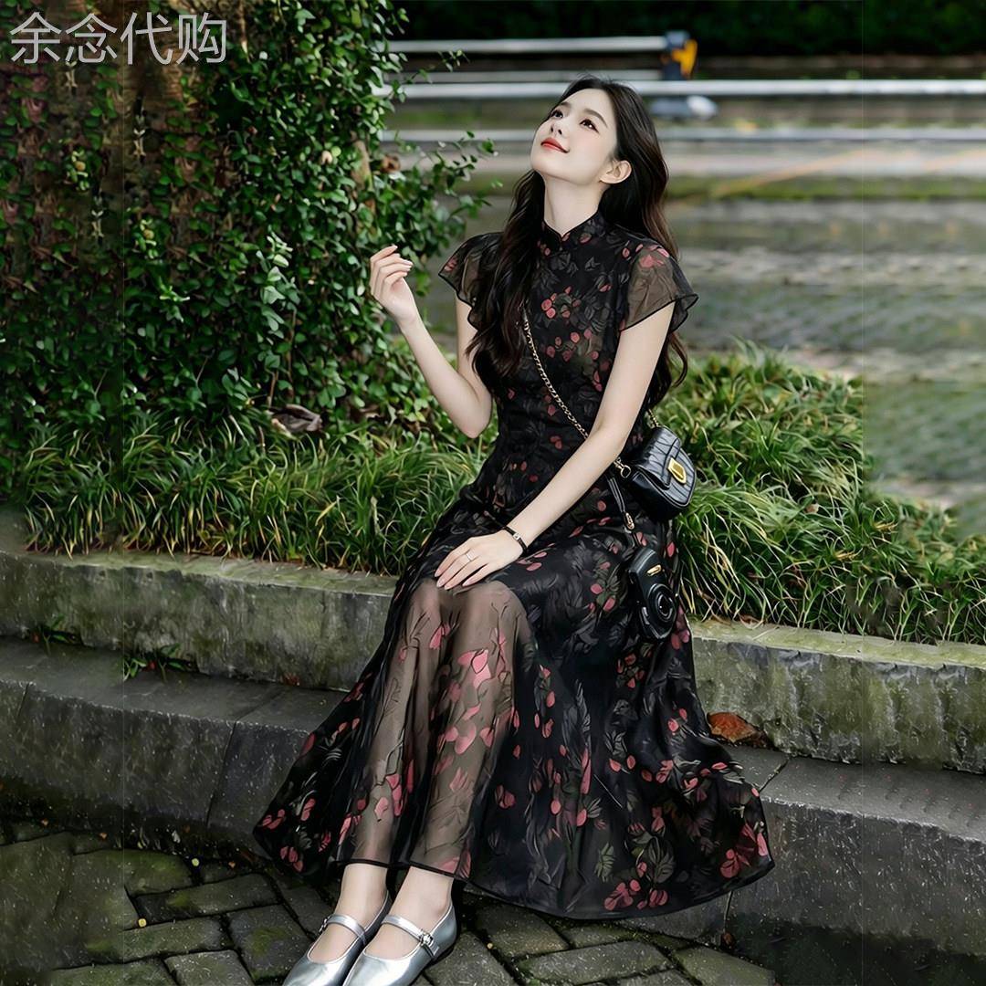 新中式国风黑色碎花洋装女2026夏季新款设计感小众休闲雪纺裙子