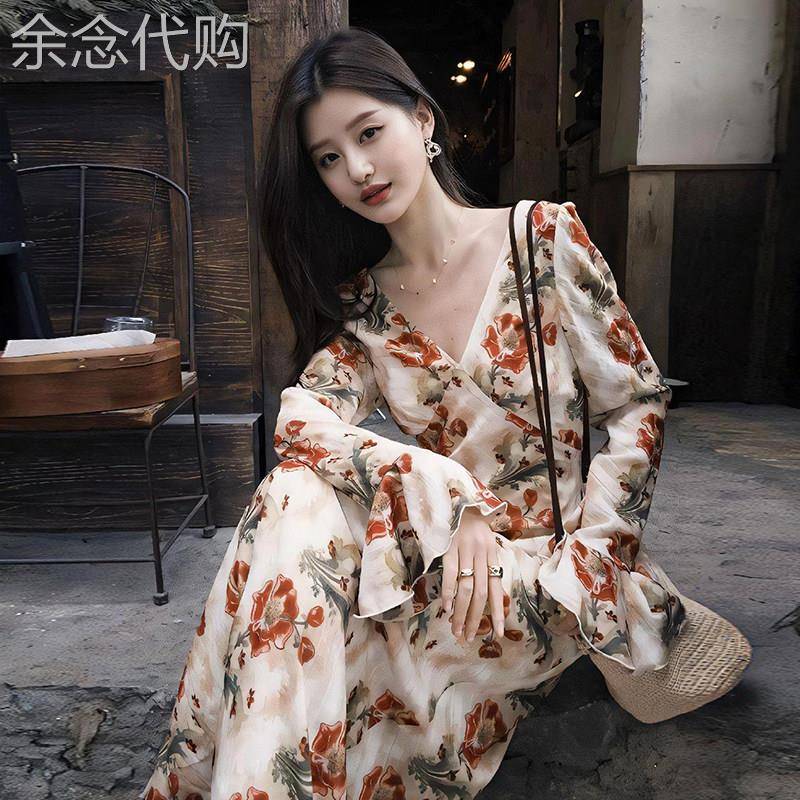 茶歇法式碎花洋装女秋季2025新款别致绝美高端女神范气质长裙子