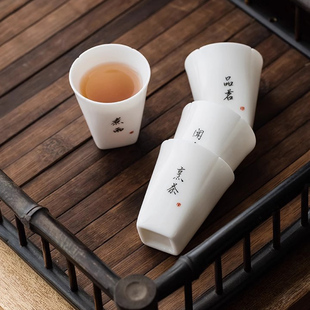 德化陶瓷羊脂玉白瓷小茶杯手绘小号便携怀旧复古杯子主人杯套装