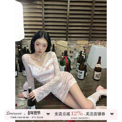 甜梨呆呆 隐衫之欲丝绒气质长袖v领连衣裙子女夏季蕾丝高腰包臀裙