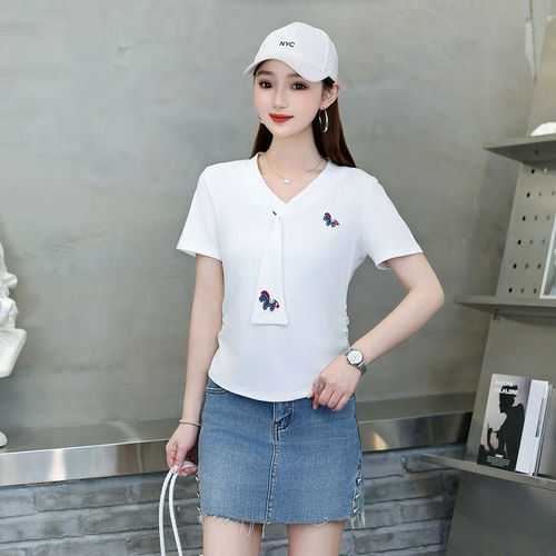 2026夏V领刺绣显瘦短袖女T恤