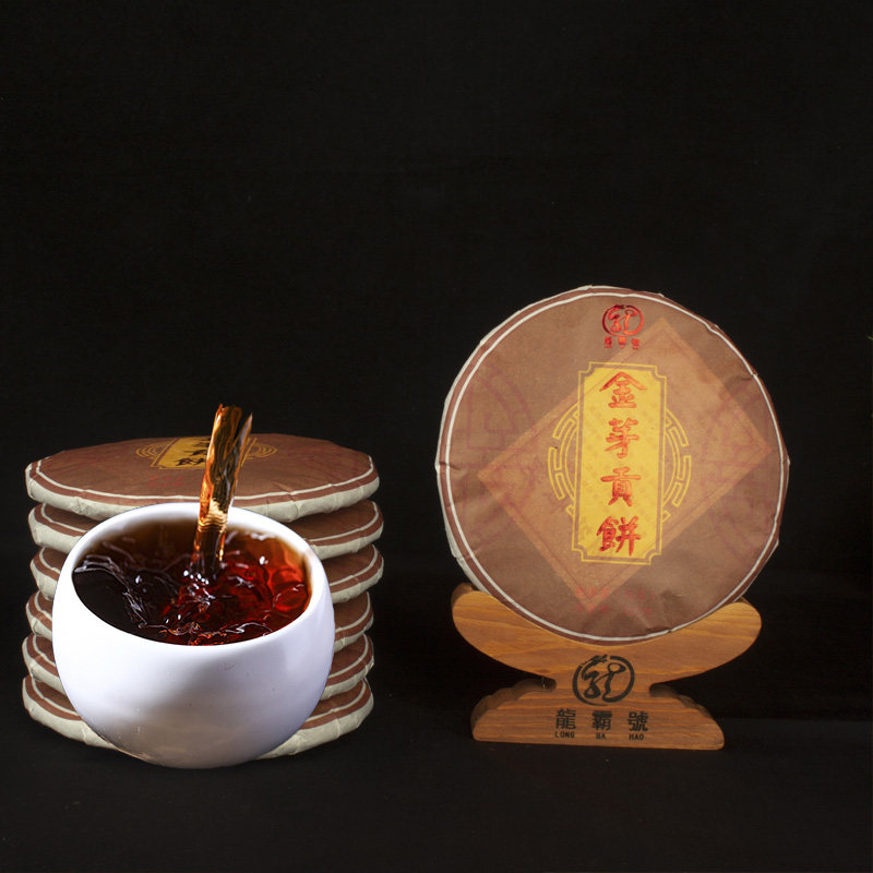 普洱茶熟茶饼特级陈年金芽贡饼陈香云南临沧饼茶一饼357克