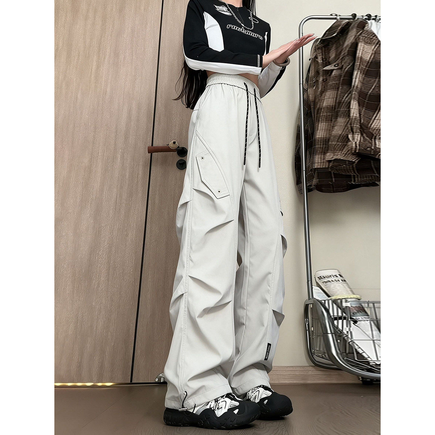 美式斜切机能冲锋裤男女秋季伞兵褶皱工装裤子户外登山三防运动裤