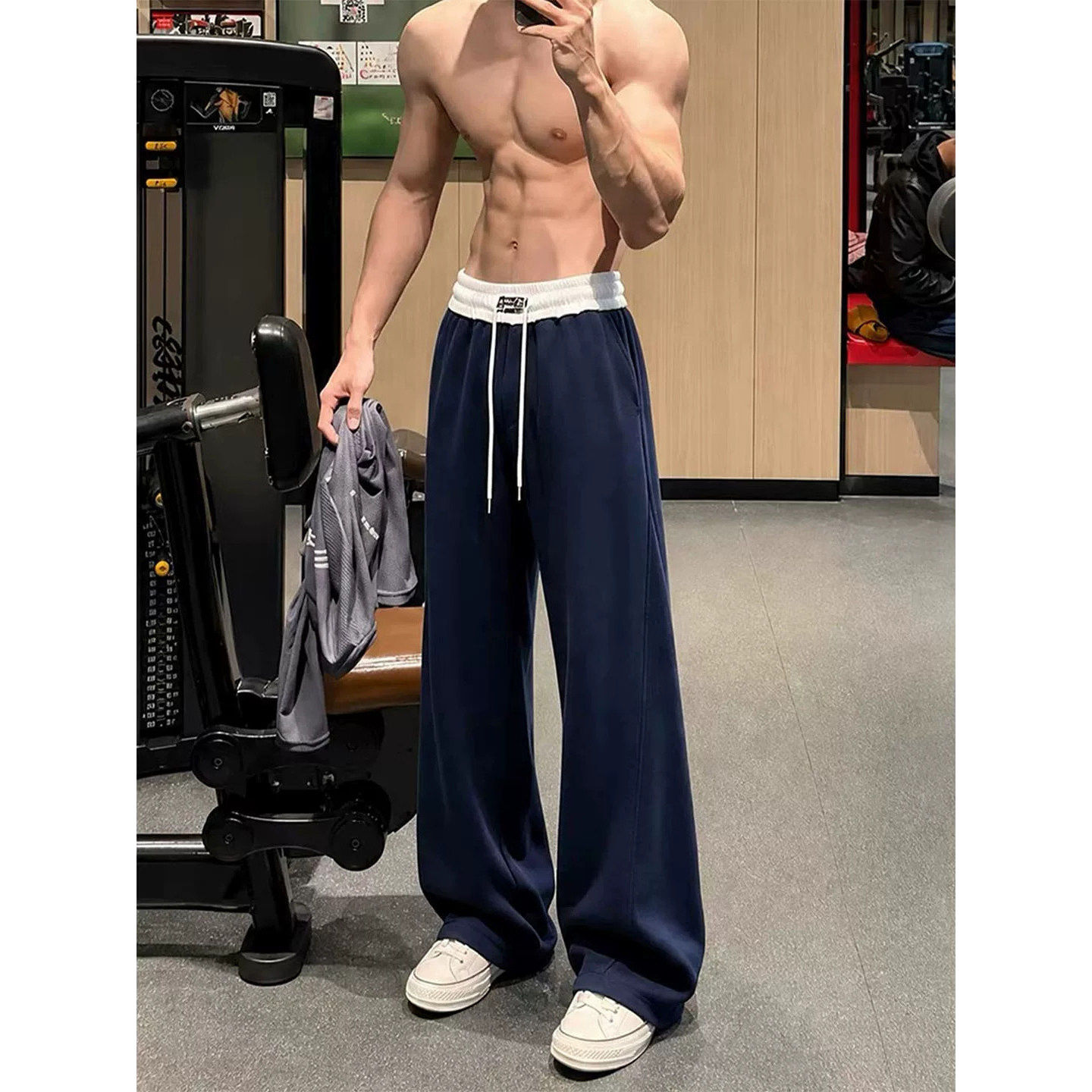 藏青色美式健身运动卫裤男款秋季潮牌刺绣休闲直筒裤训练微喇裤子