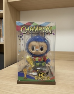 亚克力防尘罩展示盒适配拉布布fifa世界杯联名展示柜彩绘亚克力
