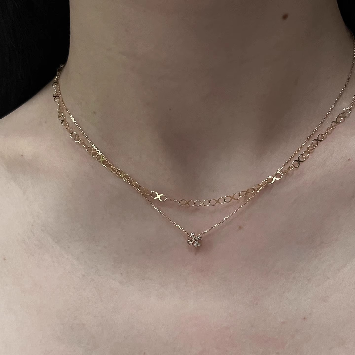 莫桑石四叶花吊坠项链女纯银2025新款轻奢小众高级感叠戴锁骨链