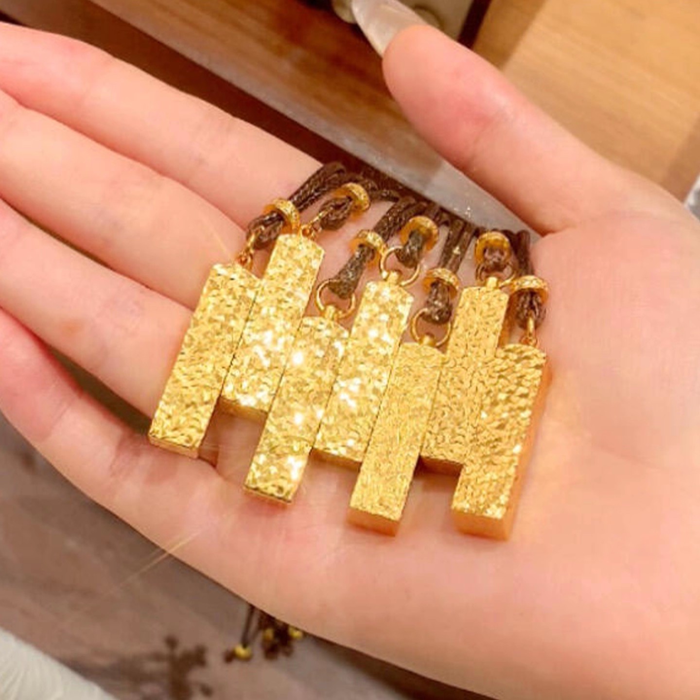 S925银爆闪碎碎冰金色方块项链新中式国风轻奢设计百搭秋冬毛衣链