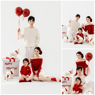 亲子装全家福一家三口新年毛衣亲子主题摄影服装红色纪实写真照