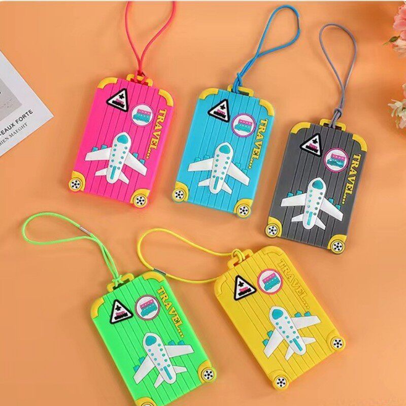 爆款创意PVC卡通行李牌行李箱识别吊牌软胶登机牌可爱礼品PVC卡套