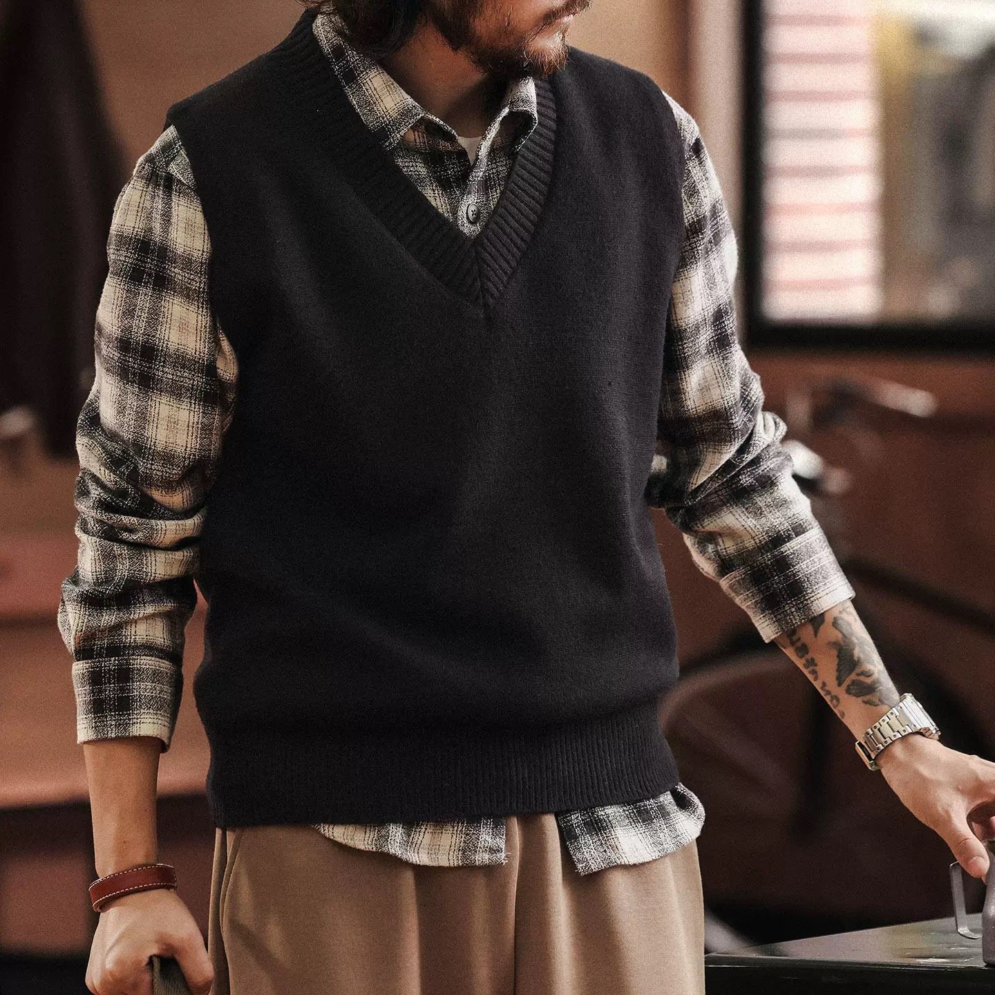 格蓝鹿高端叠穿V领针织马甲男2025秋冬新款韩系设计背心坎肩毛衣