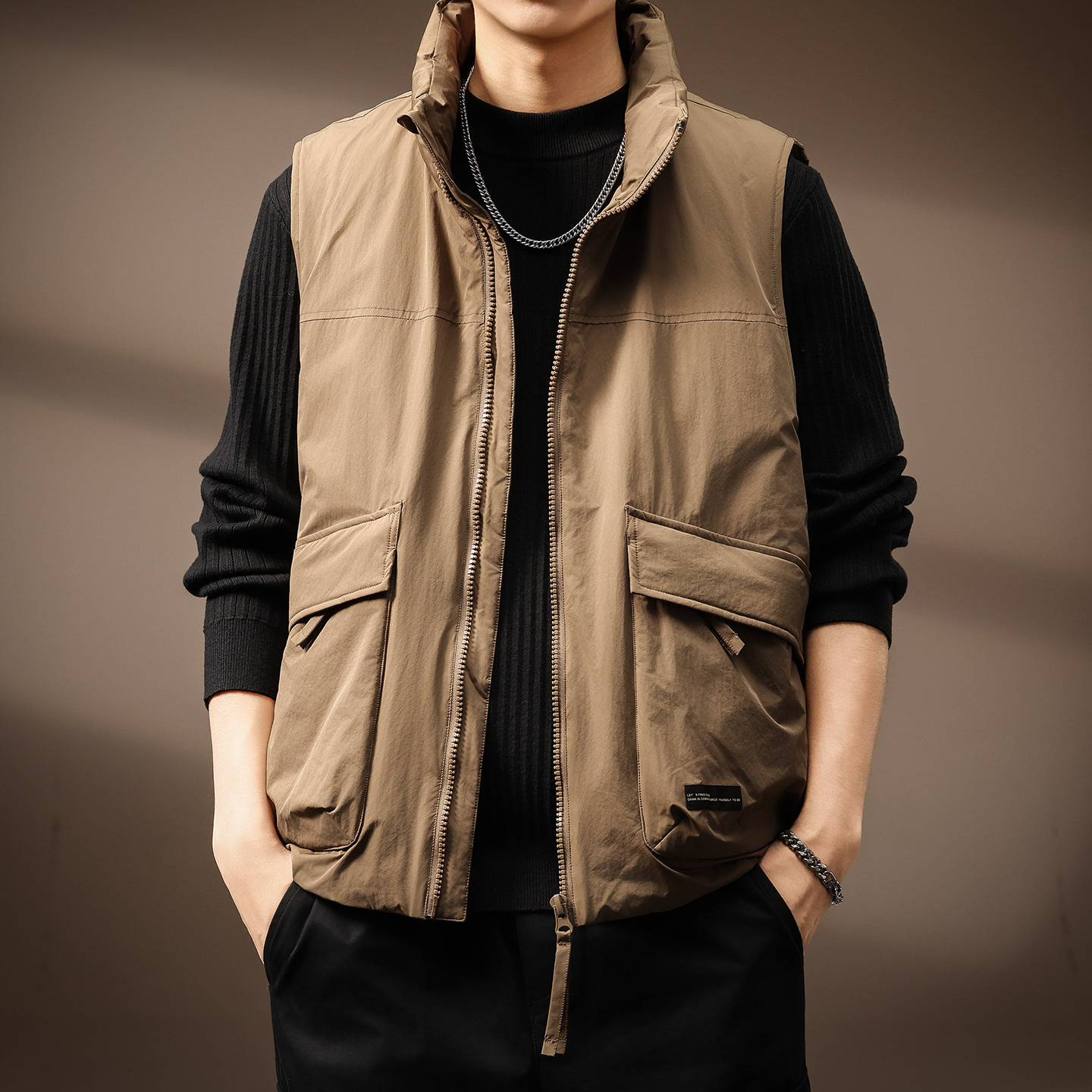 高端90白鸭绒美式工装羽绒马甲男冬季新款潮牌外穿男士轻便羽绒服