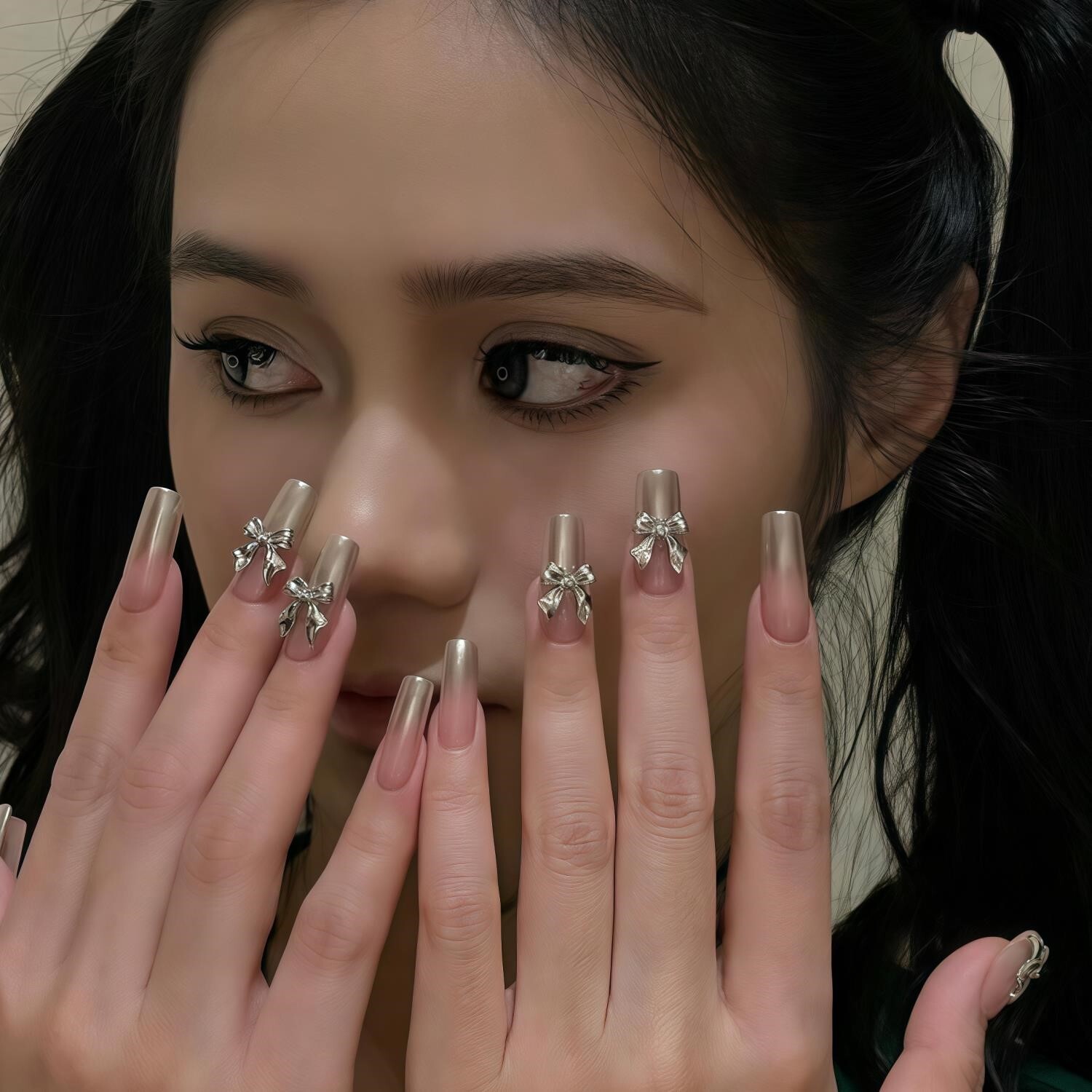 2026新款欧美高级感显白裸色魔镜粉镜面渐变穿戴甲手工光疗婚甲