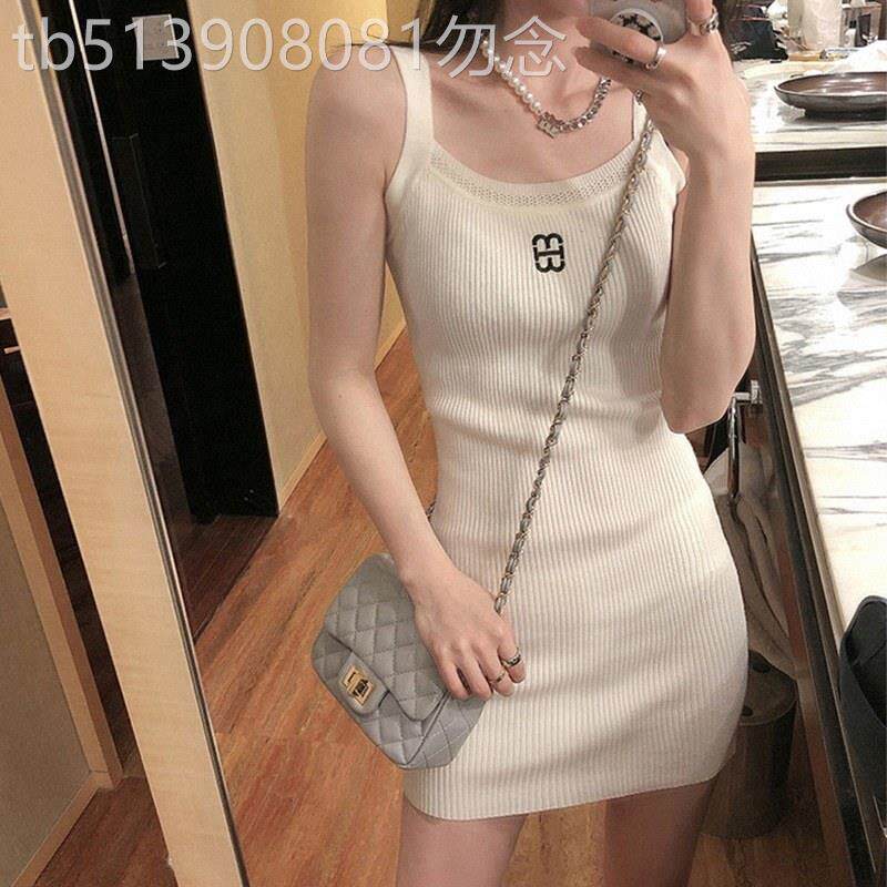 针织吊带连衣裙女春秋欧货背心裙法式复古字母刺绣短裙修身包臀裙