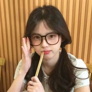 栗子棕高颜值素颜眼镜ins高颜值防蓝光圆脸显瘦近视眼睛女学生潮