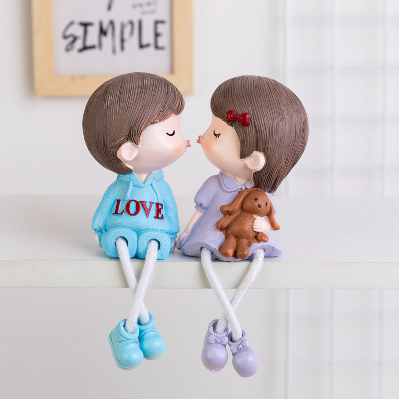 房间客厅隔板置物架情侣娃娃摆件简约创意可爱吊脚娃娃装饰品摆设