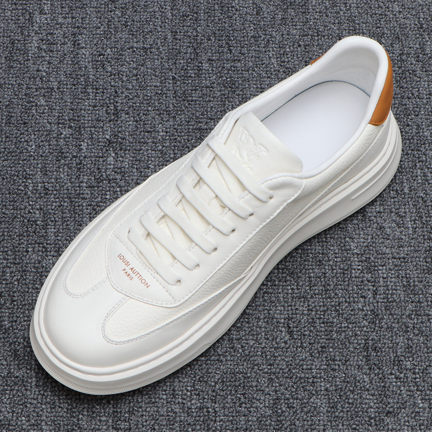 头层牛皮小白鞋男款春季2026新款潮鞋厚底百搭白色运动休闲板鞋男