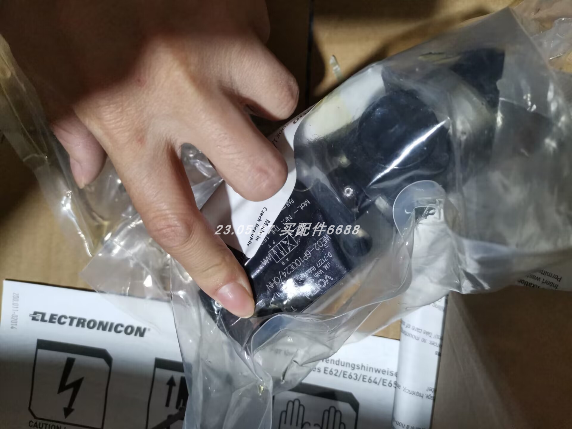 H+L电磁阀WE02-6P100E24/OHN