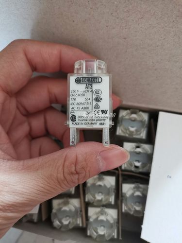 原装SCHLEGEL AT2按钮开关触点模块2常开2常闭 AT EN61058