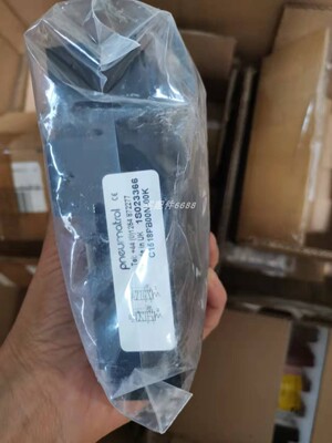 Schneider XCSDMP700L01M12 传感器