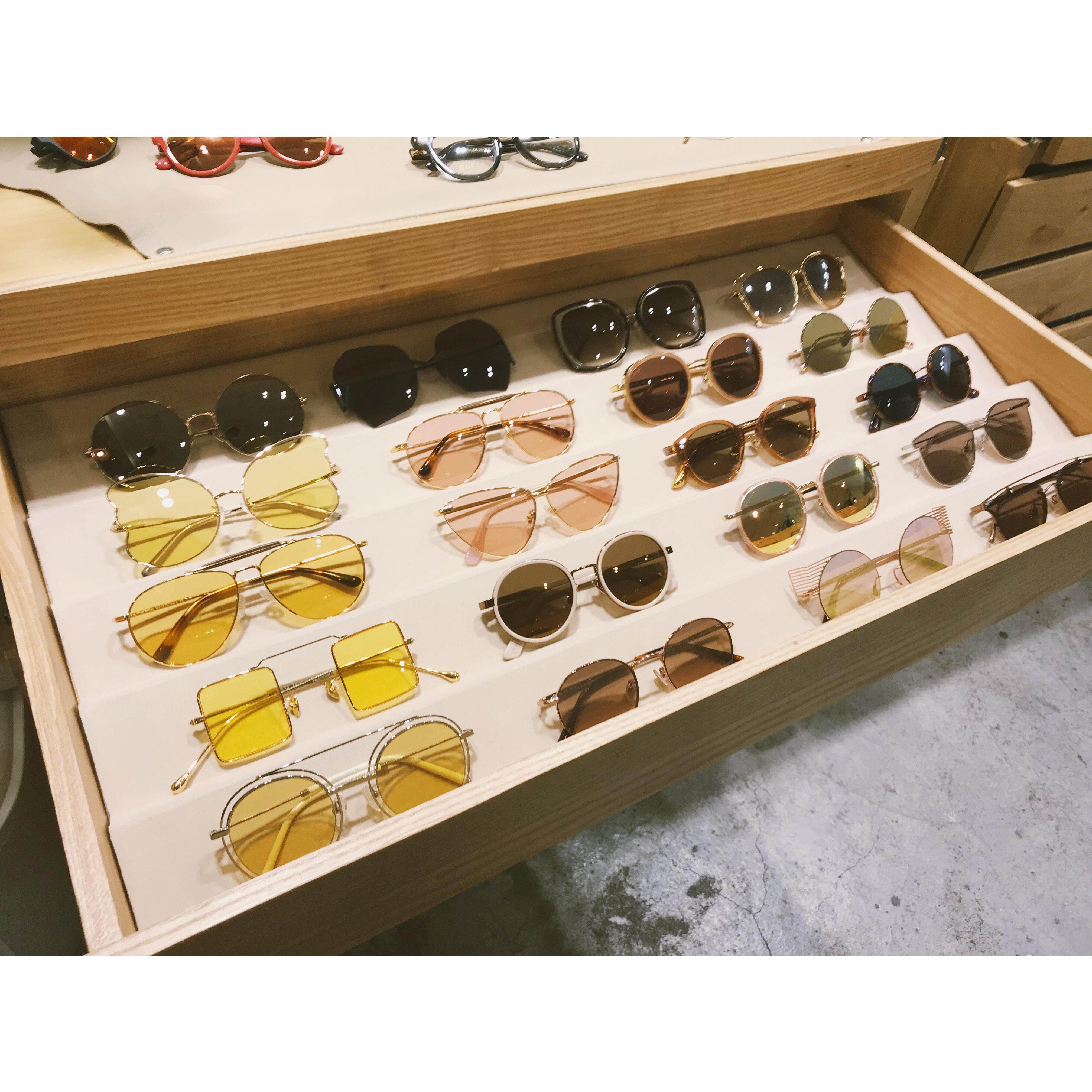 定制梯形商场影院柜台货架墨镜光学镜眼镜抽屉收纳展示格隔层托盘