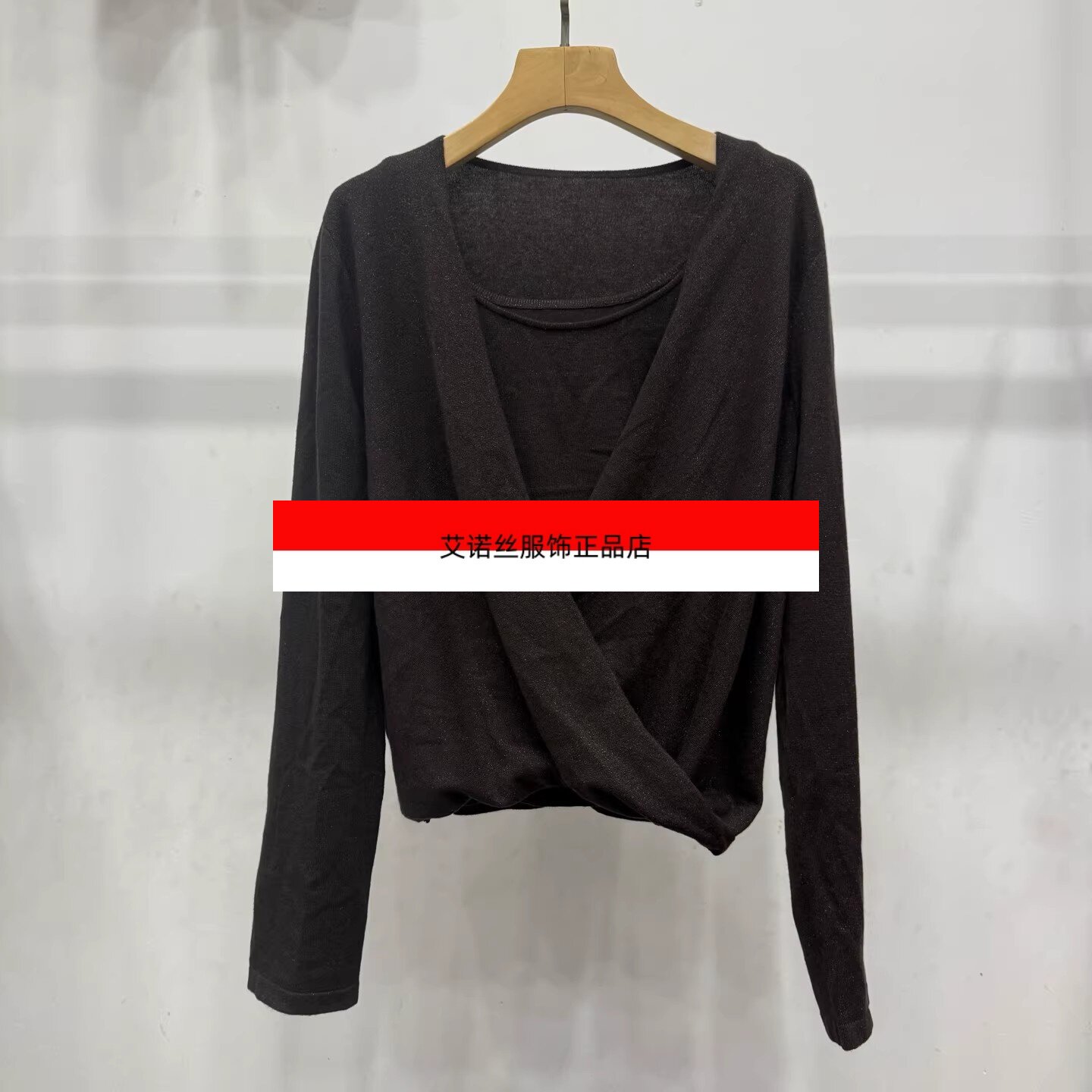 艾诺丝服饰正品女装2026新款设计感百搭背心不规则针织衫BR267125