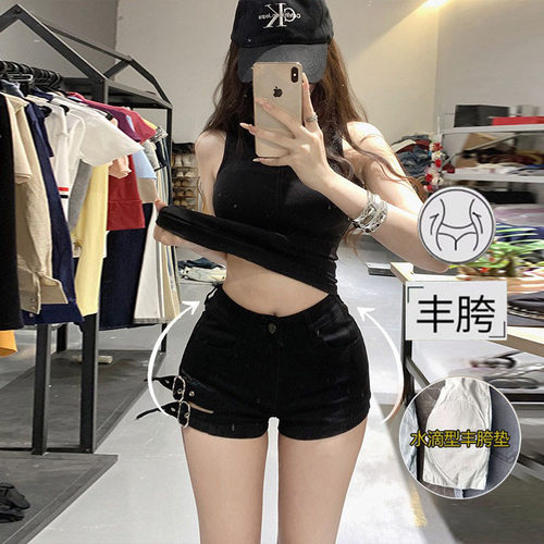 李李家黑色朋克风丰胯牛仔短裤女2026秋季新款低腰显瘦辣妹热裤