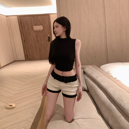 李李服饰低腰拼色显瘦牛仔短裤