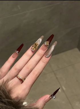 细狗长尖38mm穿戴甲纯手工穿戴甲秋冬新款红色猫眼高级感显白美甲