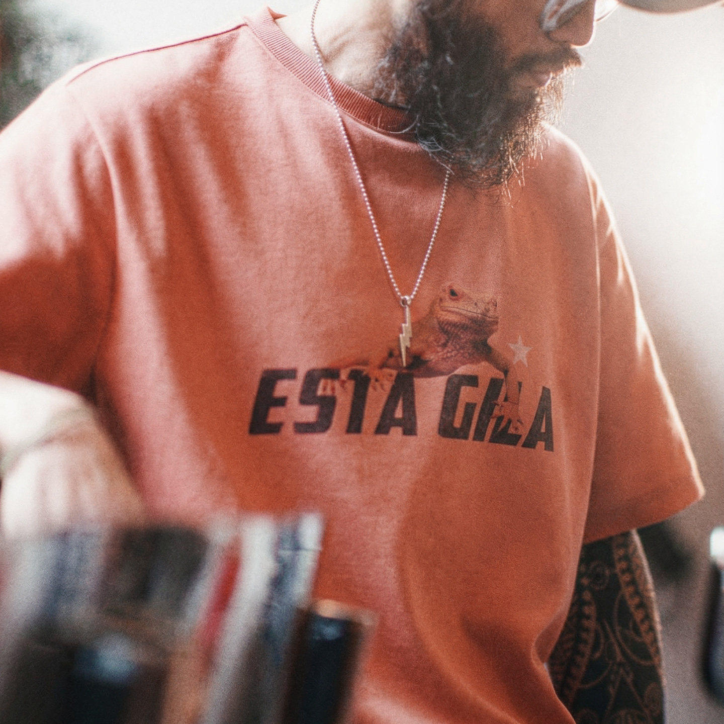 马登工装美式复古印花短袖上衣圆领落肩落日橘红色针织T恤男夏季