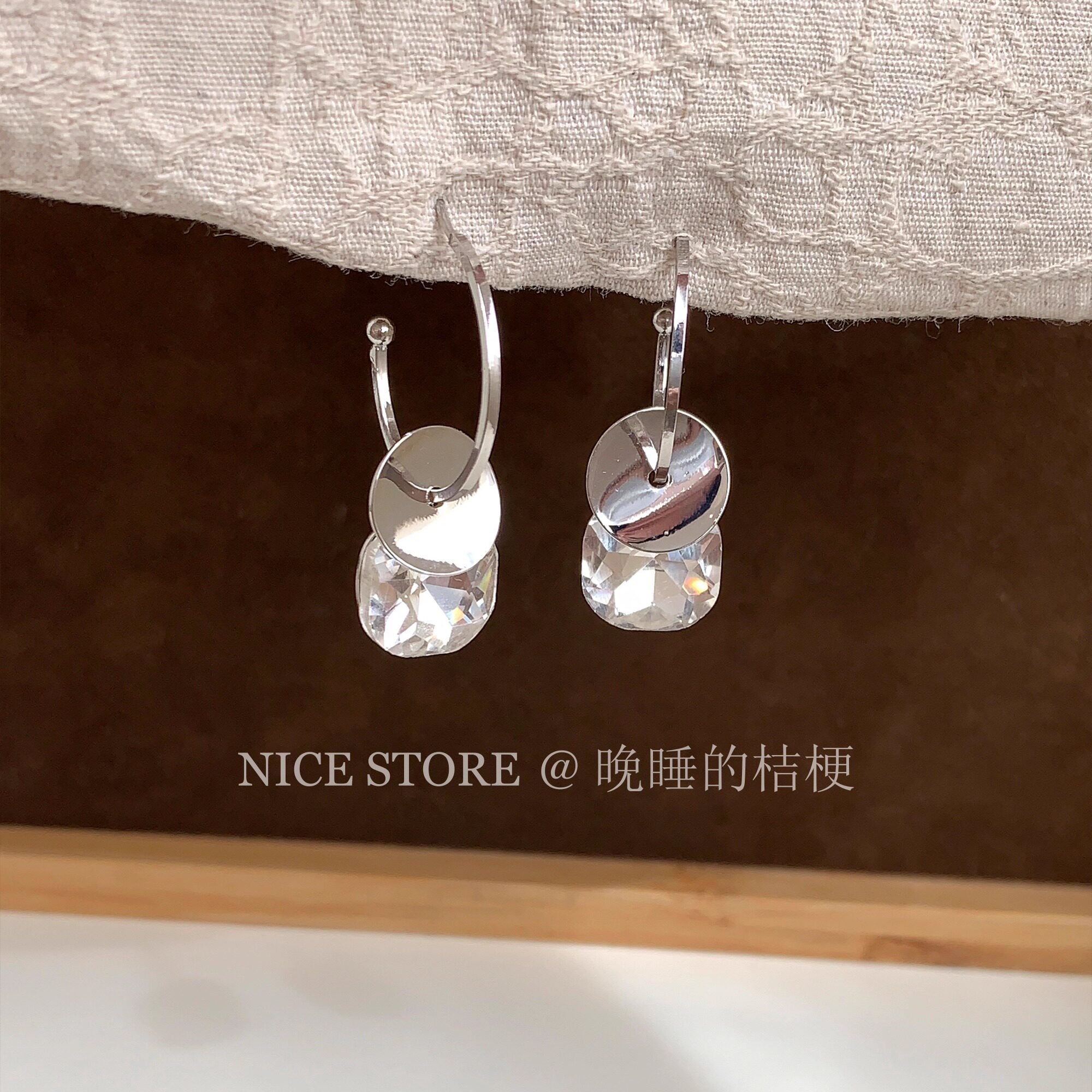 晚睡的桔梗i日韩冰块耳环图片