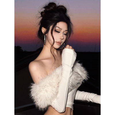 福尔尼斯悦 辣妹针织套装2025冬季毛领拼接一字肩上衣半裙两件套