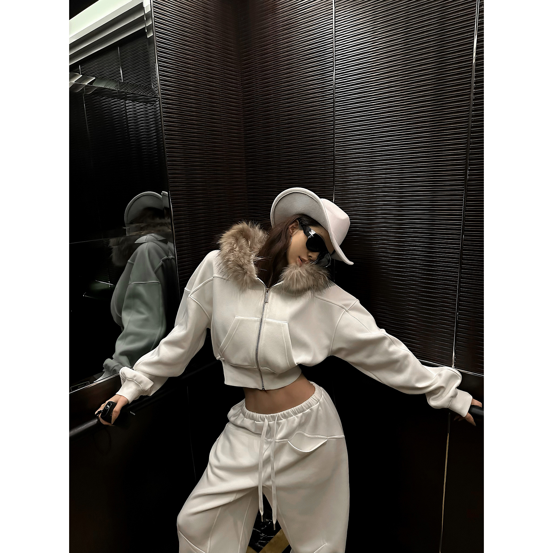 福尔尼斯悦 卫衣套装女高级感2025冬季短款毛领上衣卫裤两件套