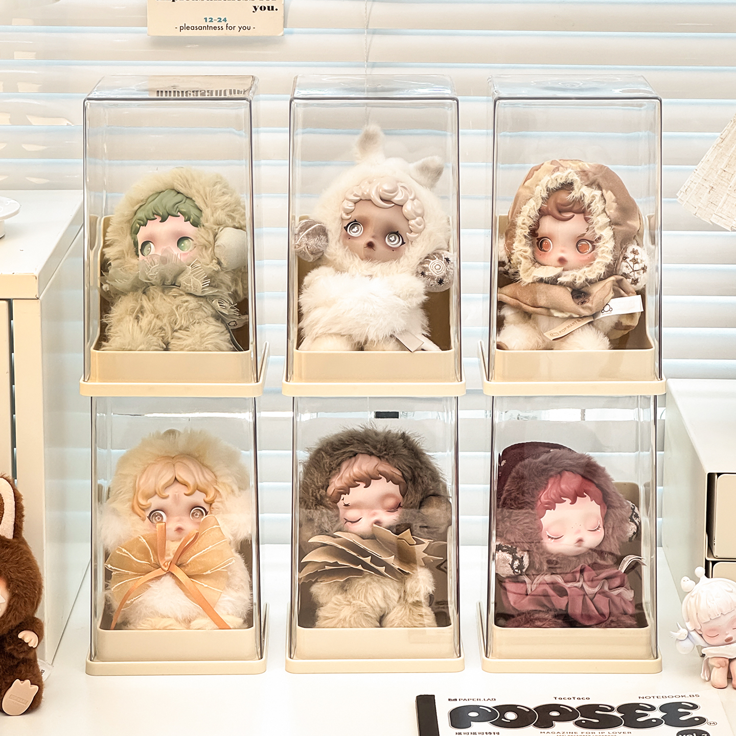 dimoo展示盒搪胶娃娃防尘罩