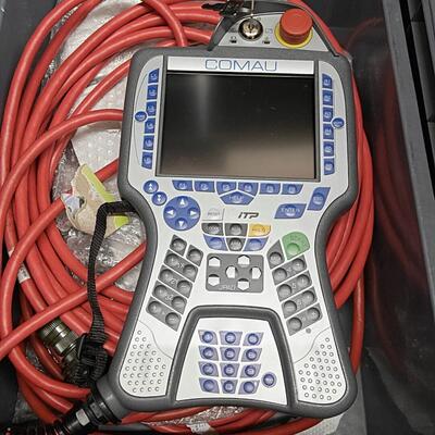 议价议价COMAU柯玛机器人示教器 CR17910381