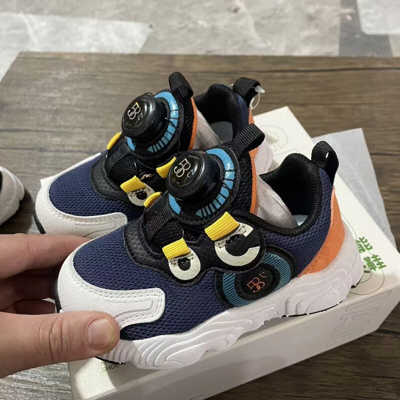 春秋款儿童运动鞋中大童鞋超轻