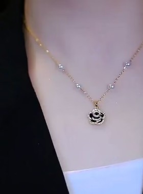 高级感黑色珍珠山茶花项链女网红爆款轻奢气质百搭锁骨链2023新款