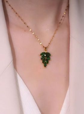 金枝绿叶锁骨链一叶暴富钛钢项链女金色网红百搭脖链仿过敏不掉色